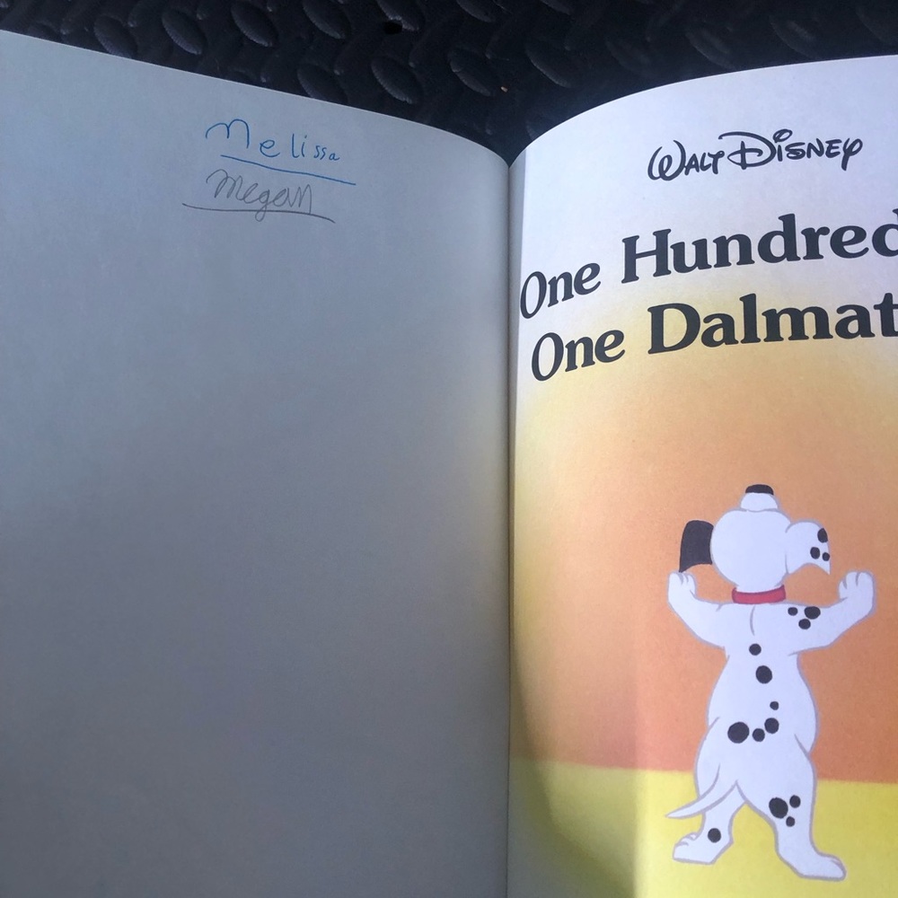 DISNEY 101 Dalmatians Hardcover Book - Picture 4 of 4